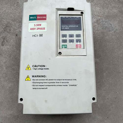 可维修变频器，HC1M05D543B，5.5KW，如图所示，议价