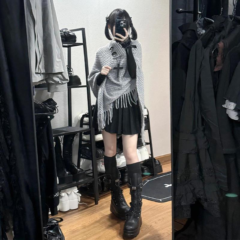 YUNNNIE 早秋季流苏斗篷针织衫女复古设计感小众高领纽扣披肩上衣