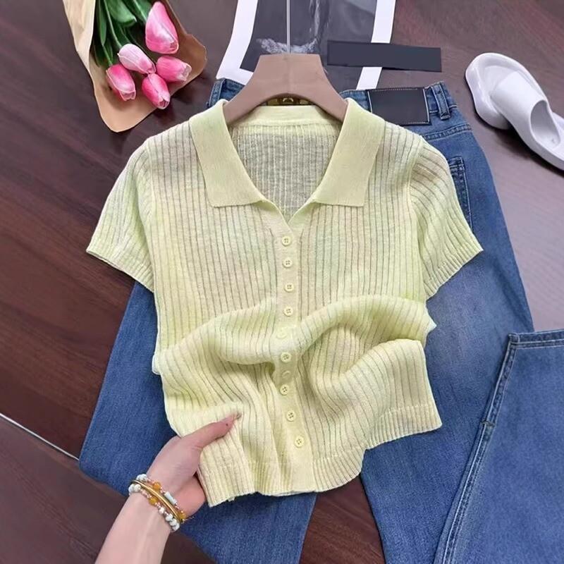 大码女装韩系极简轻奢高级感轻薄针织衫夏季胖mm正肩polo领上衣女