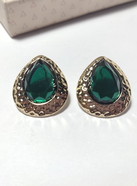 气质绿色树脂耳钉时尚百搭学生女式个性金属水滴形状耳饰品潮人A8