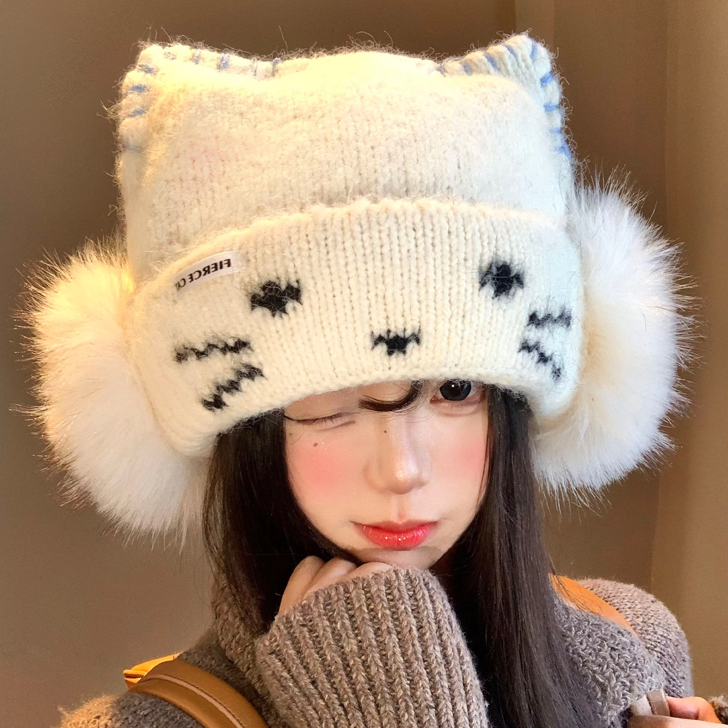 可爱猫咪耳朵毛绒护耳针织帽女秋冬显脸小毛线帽加厚保暖包头帽子