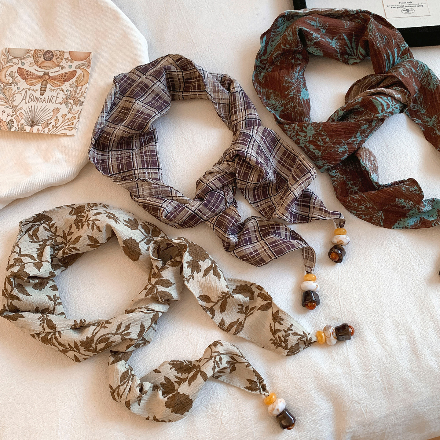 复古格纹碎花串珠丝巾女春夏款系脖领巾围巾三角巾项链腰间配饰,服饰配件/皮带/帽子/围巾,围巾/丝巾/披肩,淘宝优惠券,粉丝福利购,淘宝优惠卷
