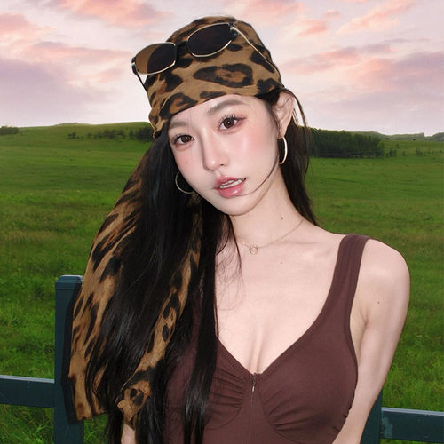 千禧辣妹风豹纹丝巾女包头头巾