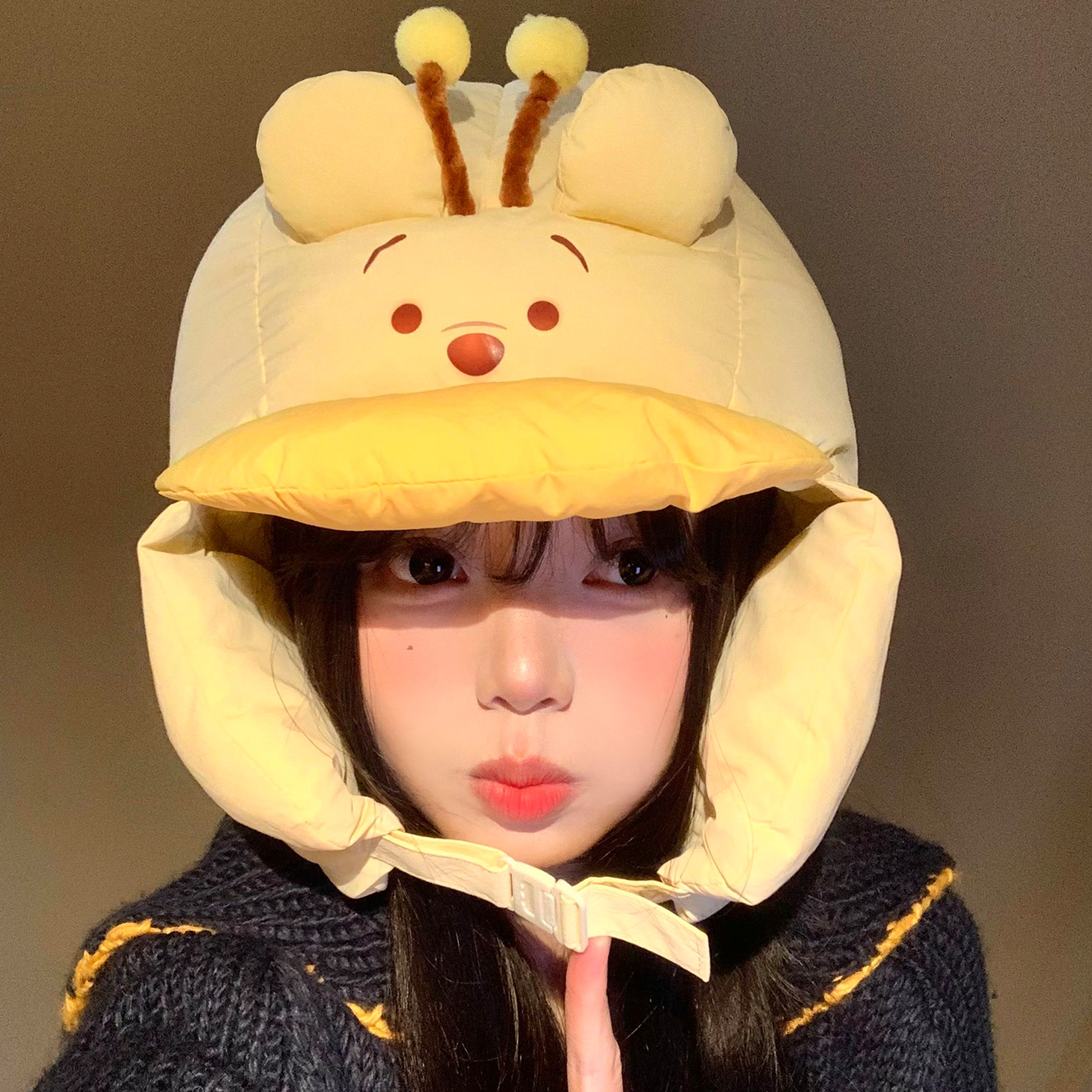 黄色蜜蜂小熊护耳雷锋帽女秋冬季