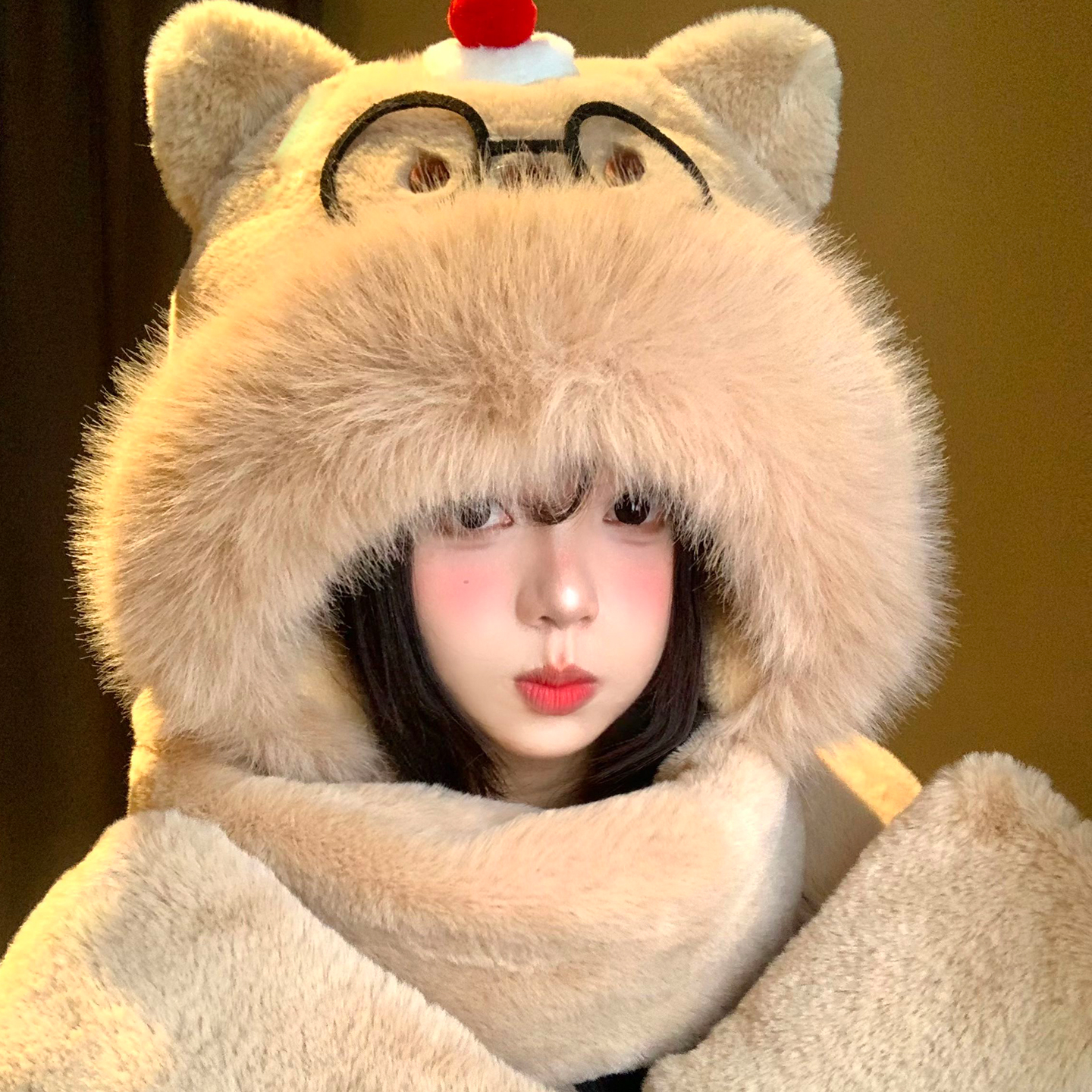 蛋糕眼镜小熊毛绒帽子围巾一体