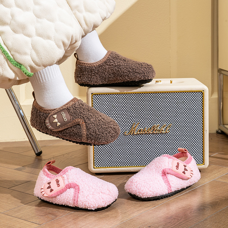宝宝秋冬地板袜鞋女款室内地暖鞋软底厚绒婴儿卡通袜套男隔凉防滑