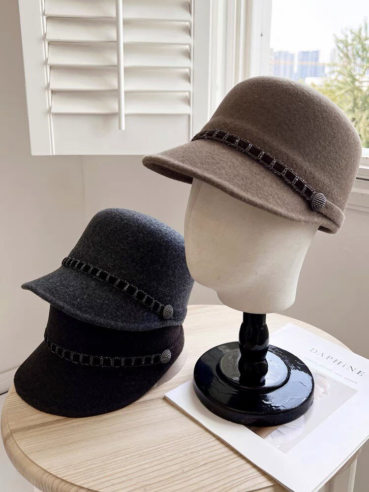 帽子女秋冬羊毛呢保暖鸭舌帽链条水钻马术帽时尚百搭英伦复古礼帽