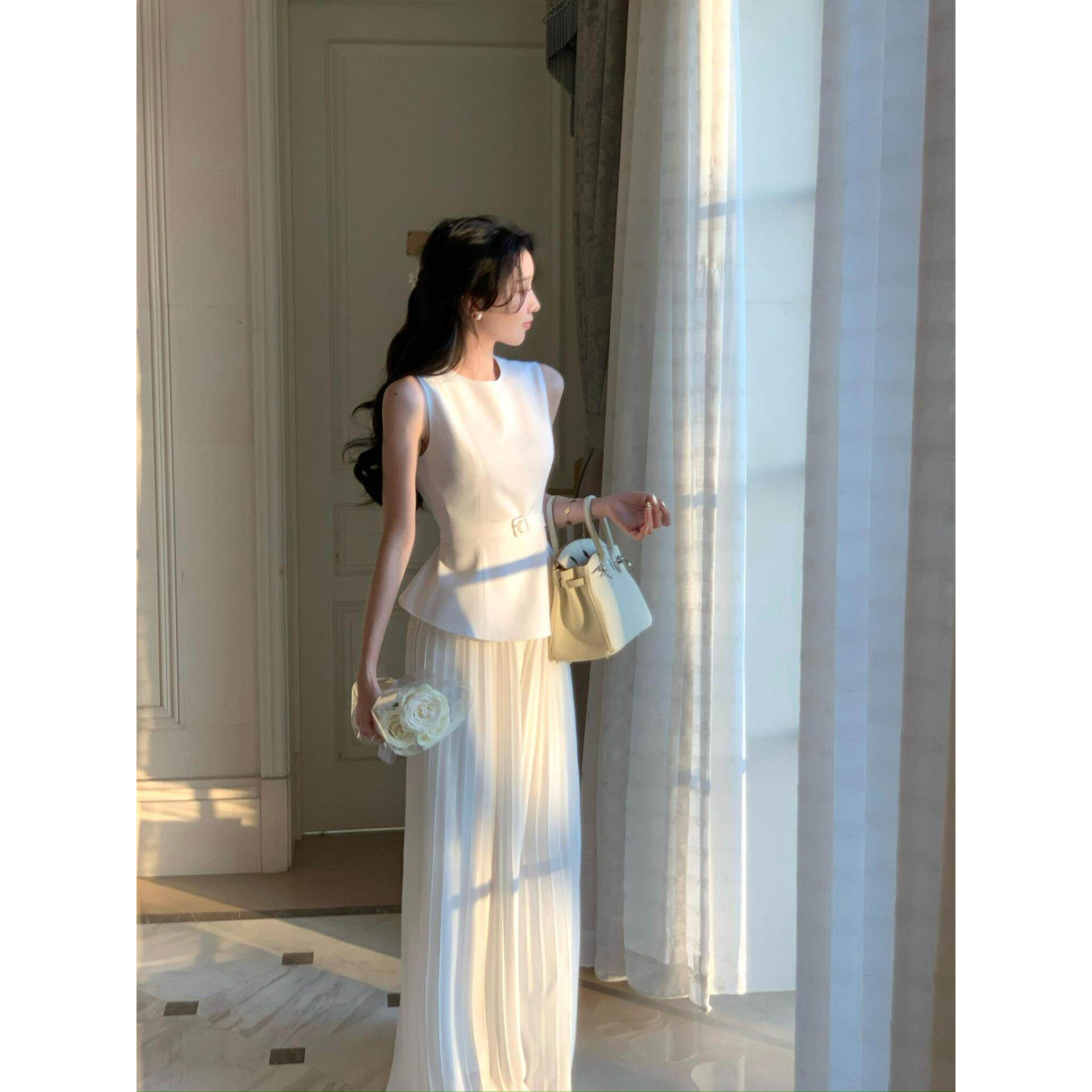 小众女装2026夏季新款千金清冷感贵系衣服无袖背心上衣百搭阔腿裤