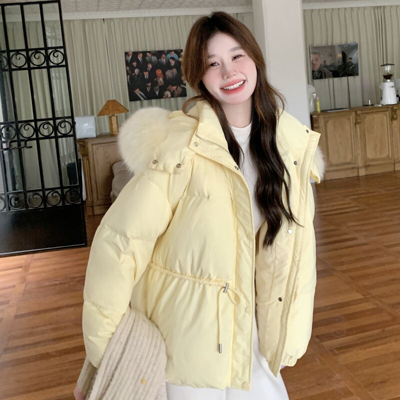 2025冬现货加厚款奶黄色抽绳羽绒服