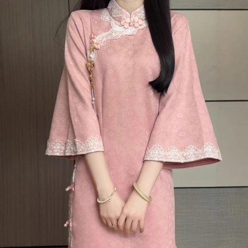 粉色旗袍改良年轻少女气质高端订婚礼服连衣裙2025年新款高级日常