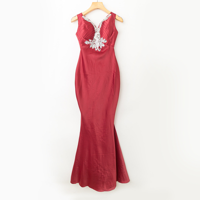 高腰珠子挂脖V领无袖演出晚宴裙