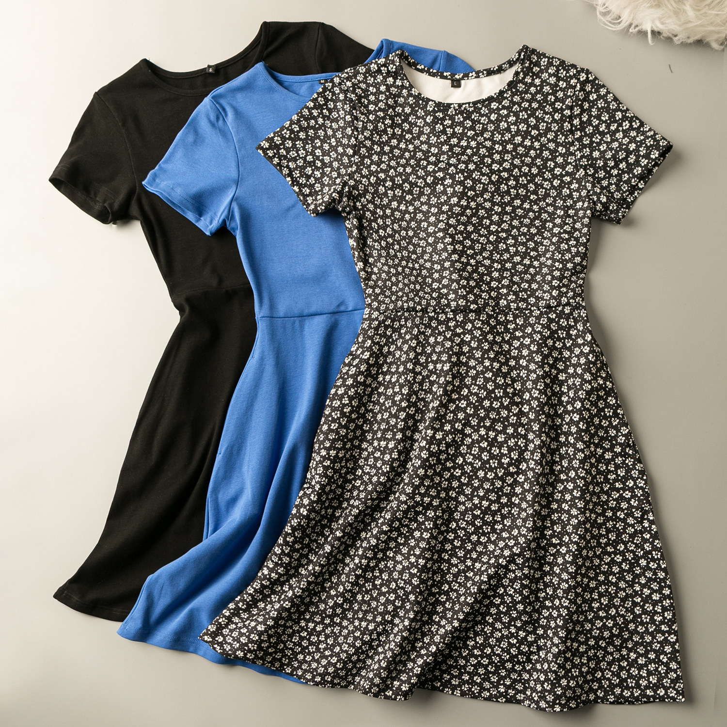 春夏外贸韩版新款   减龄百搭   休闲时尚   圆领短袖套头连衣裙