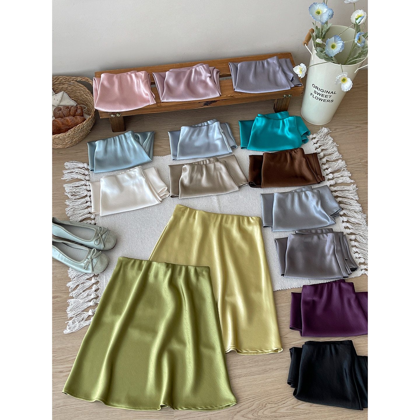 法式复古醋酸缎面鱼尾短中裙女夏高级垂感洋气质包臀a字半身裙子