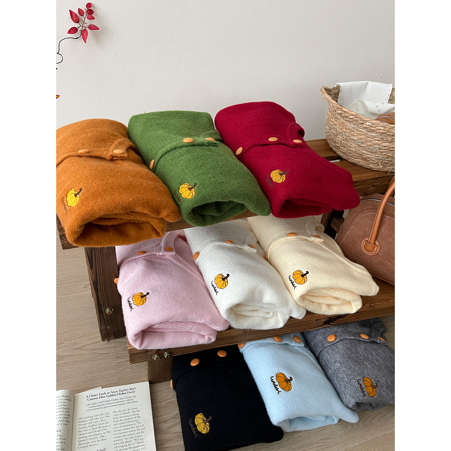 日韩系复古南瓜刺绣羊绒针织毛衣