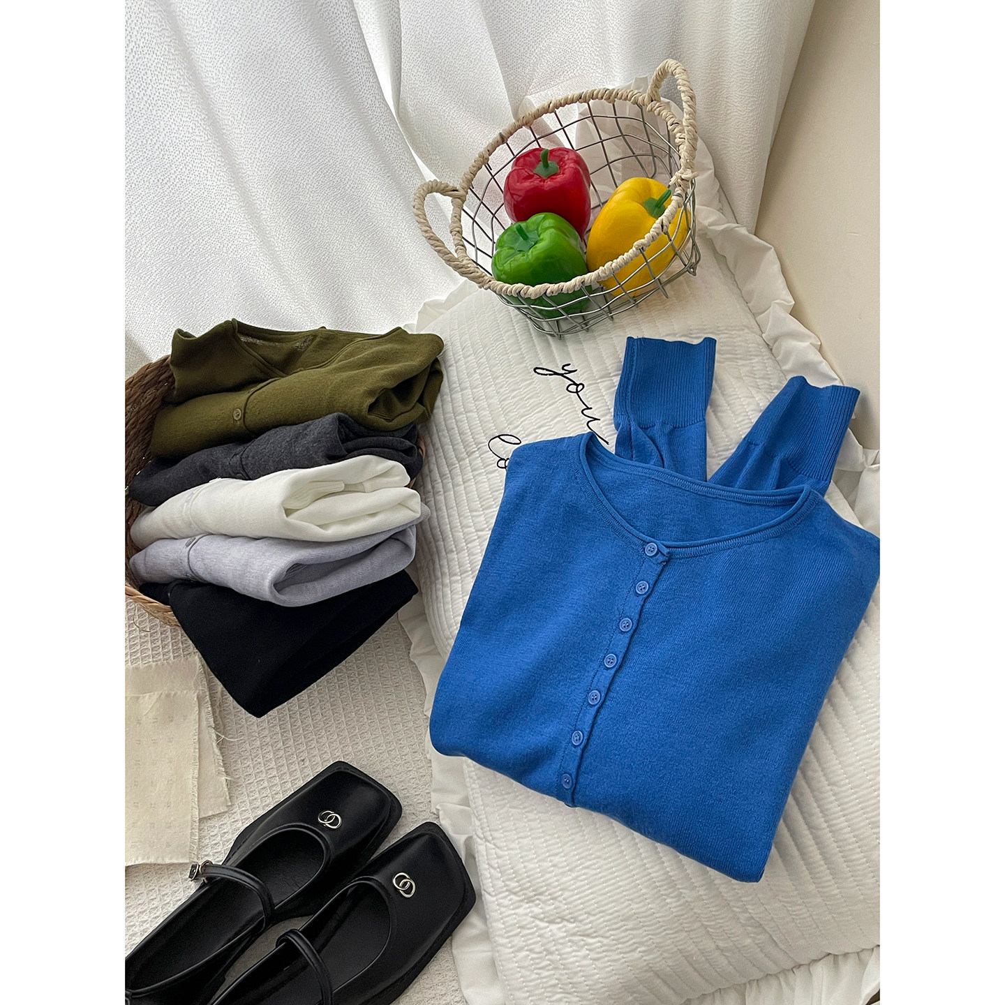 日韩系复古软糯羊绒卷边毛针织衫