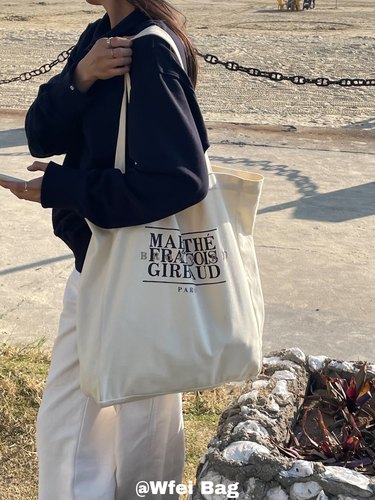 超大容量字母帆布包学院风帆布包