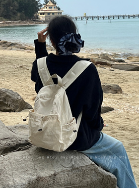 Wfei日系纯色褶皱尼龙双肩包大容量轻便休闲旅行背包大学生电脑包