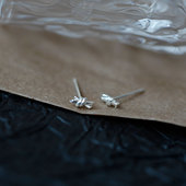 打个结 S999纯银耳钉小众设计感精致小巧个性 耳饰