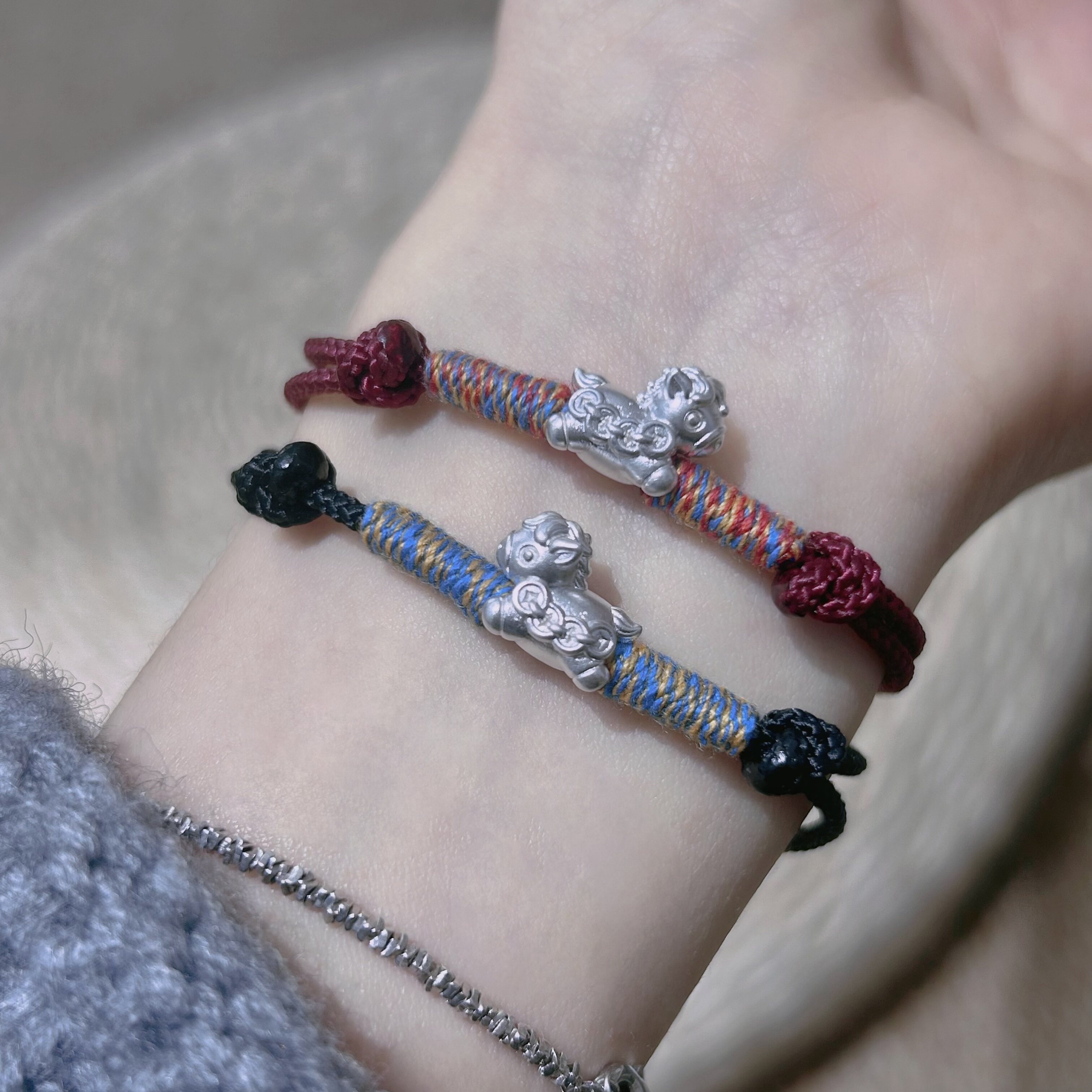 足银999小马手链情侣款一对红绳