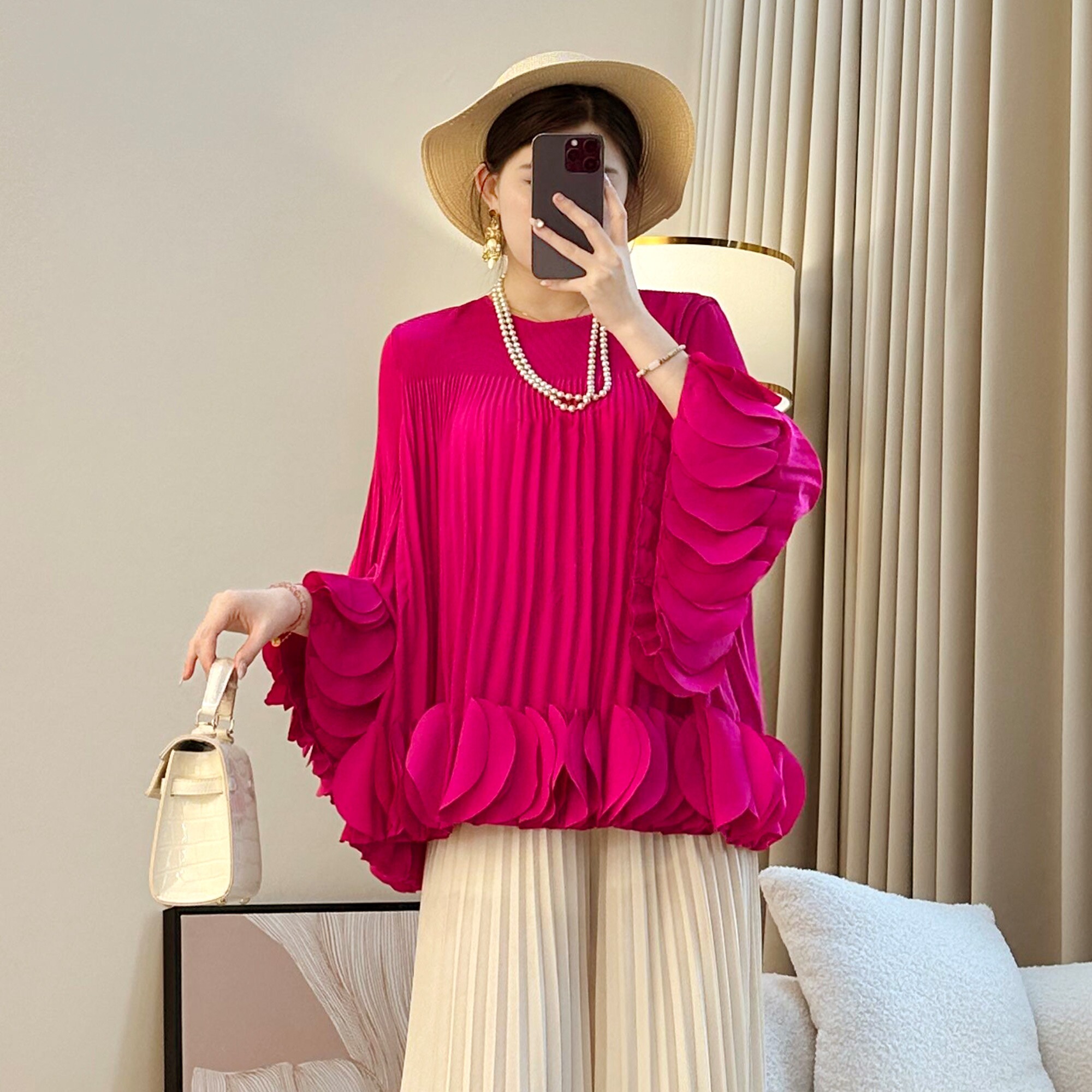 三宅高级红色短款宽松上衣服女春夏新款胖mm圆领百搭褶皱显瘦t恤