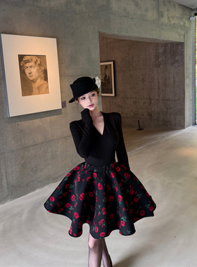 实拍复古性感法式V领百搭T恤上衣+高腰玫瑰蓬蓬裙安全裤套装女