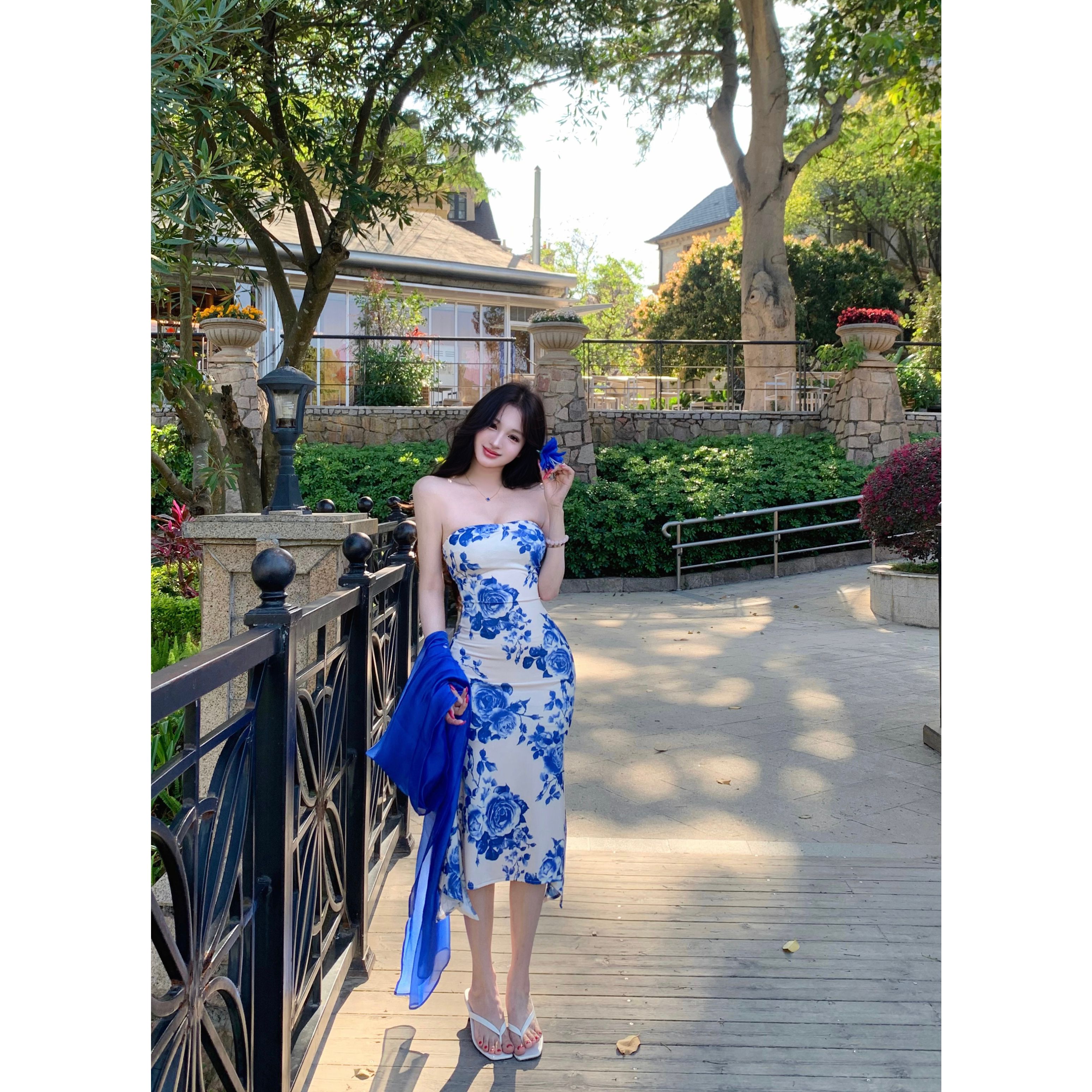 青花瓷修身蓝色碎花显白抹胸包臀连衣裙新款裙