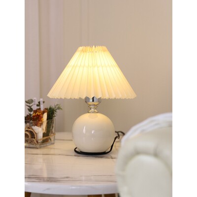 极简高档网红vtage百褶客厅台灯北欧卧室床头少女心复古中古韩式