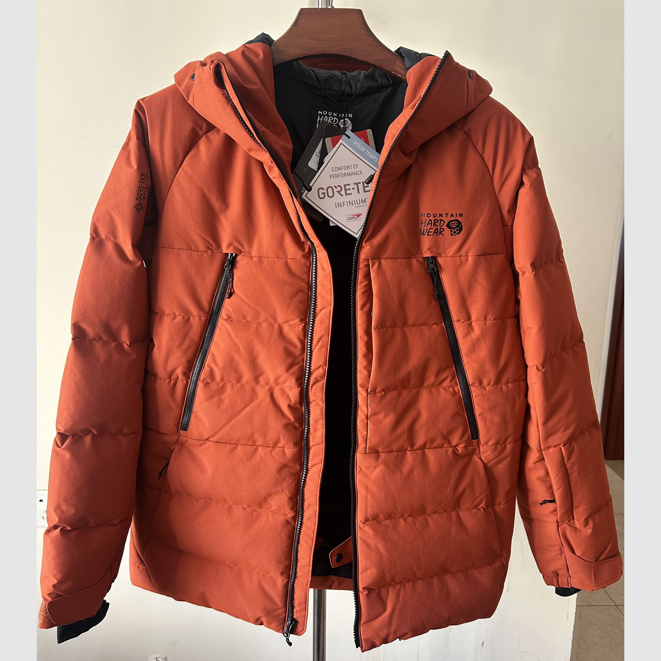 山浩DirectNorth滑雪羽绒服GTX