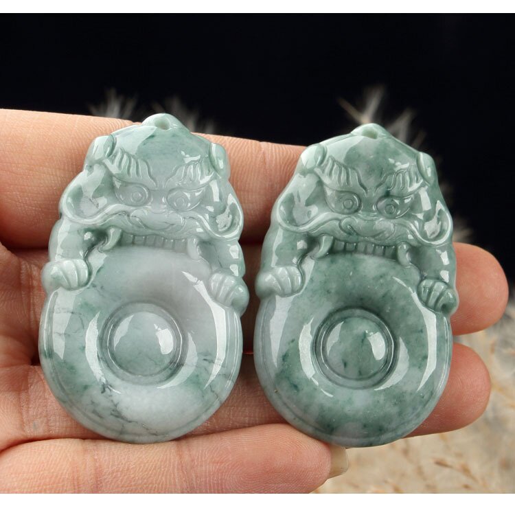 缅甸翡翠A货玉吊坠 神兽平安牌豆绿男生玉吊坠项链 玉佩挂件