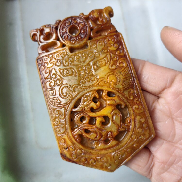 供应古玩杂项仿古做旧工艺品岫玉兽面青龙令牌小把件挂件批发