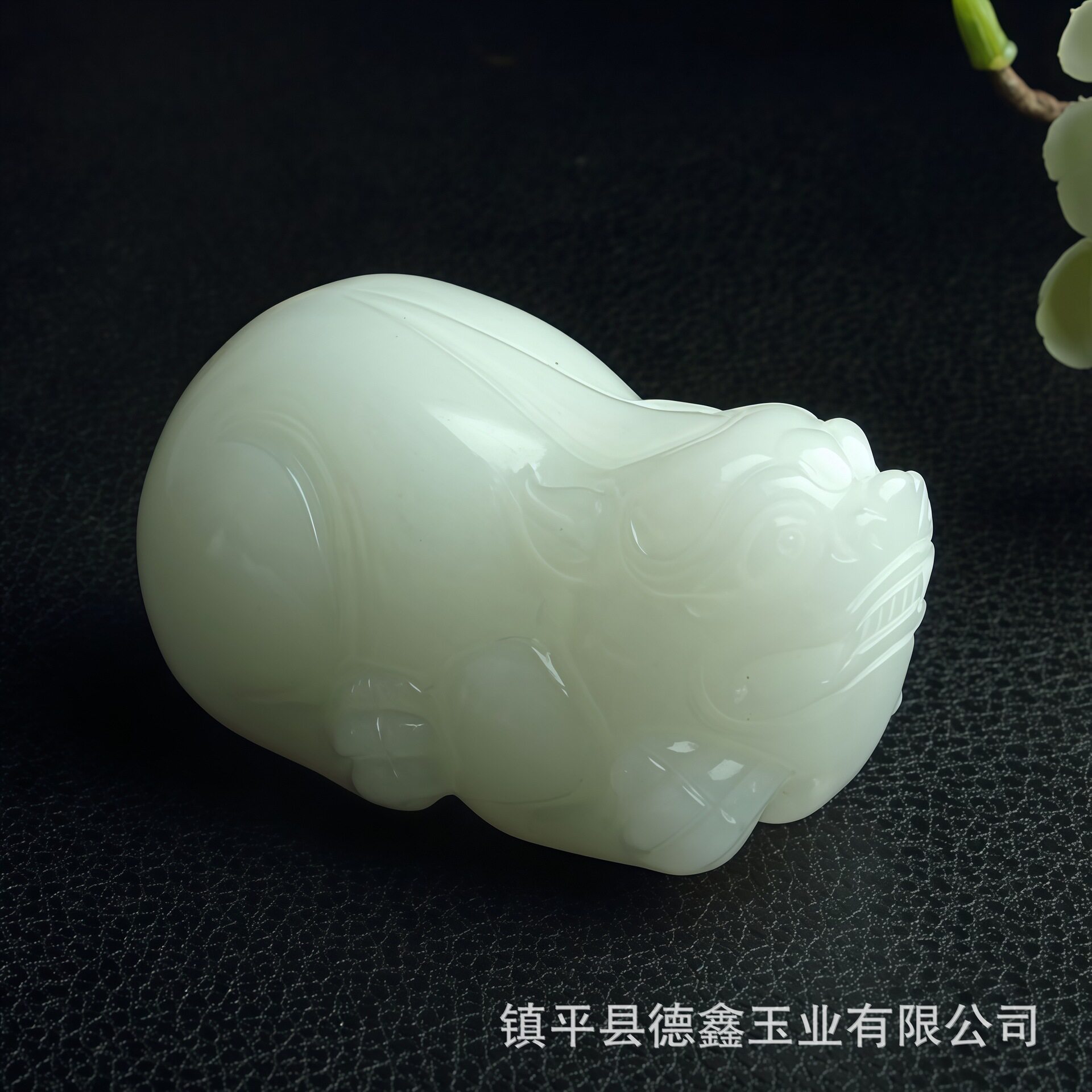 外蒙料手把件仿和田糖色羊脂白俄碧手把件貔貅金蟾长寿龟把件送绳