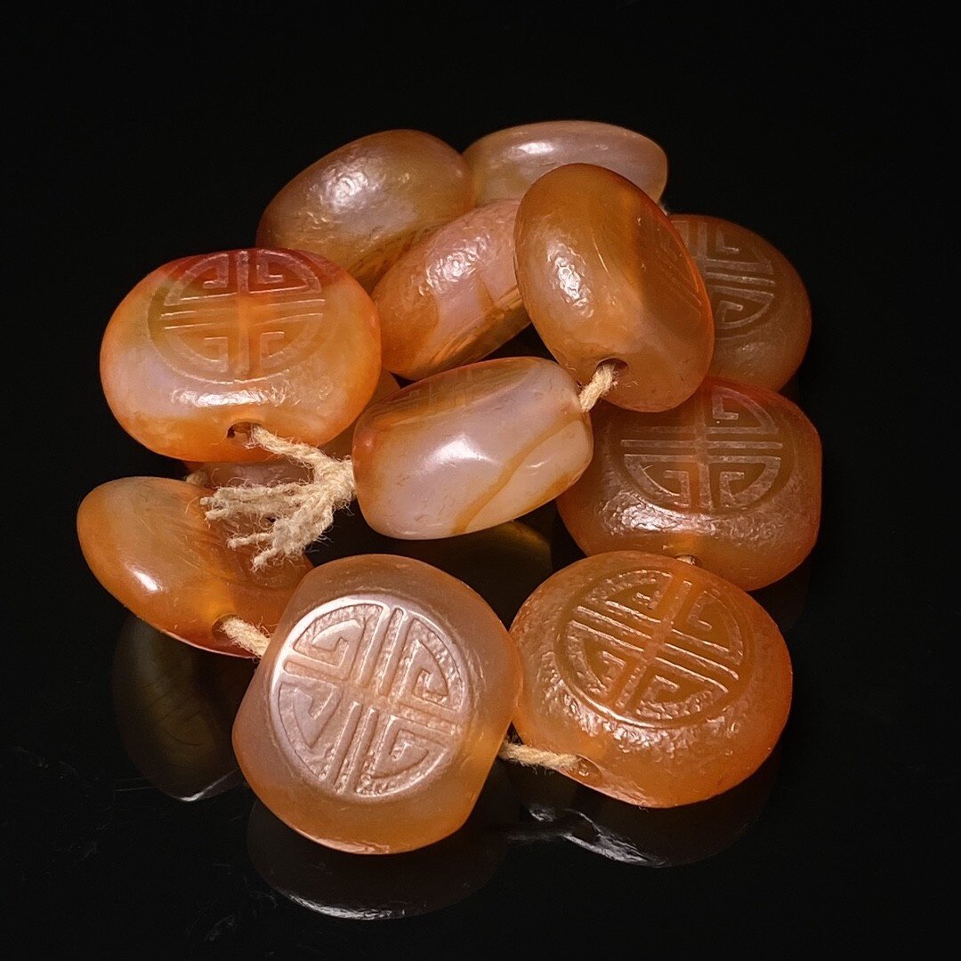供应文玩杂项仿古做旧工艺品玛瑙寿字背云手串