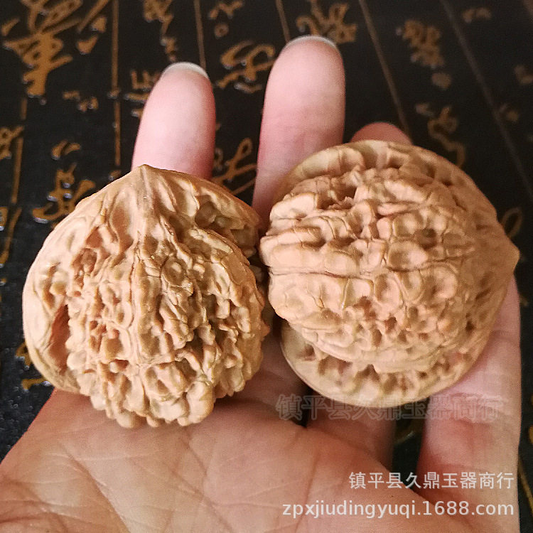 文玩核桃手把件批发 狮子头核桃把玩件男女款手把件工艺品批发