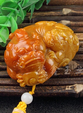 黄龙玉手把件黄龙玉霸貔貅母子貔貅立体雕刻仿玉山水把件可做旧