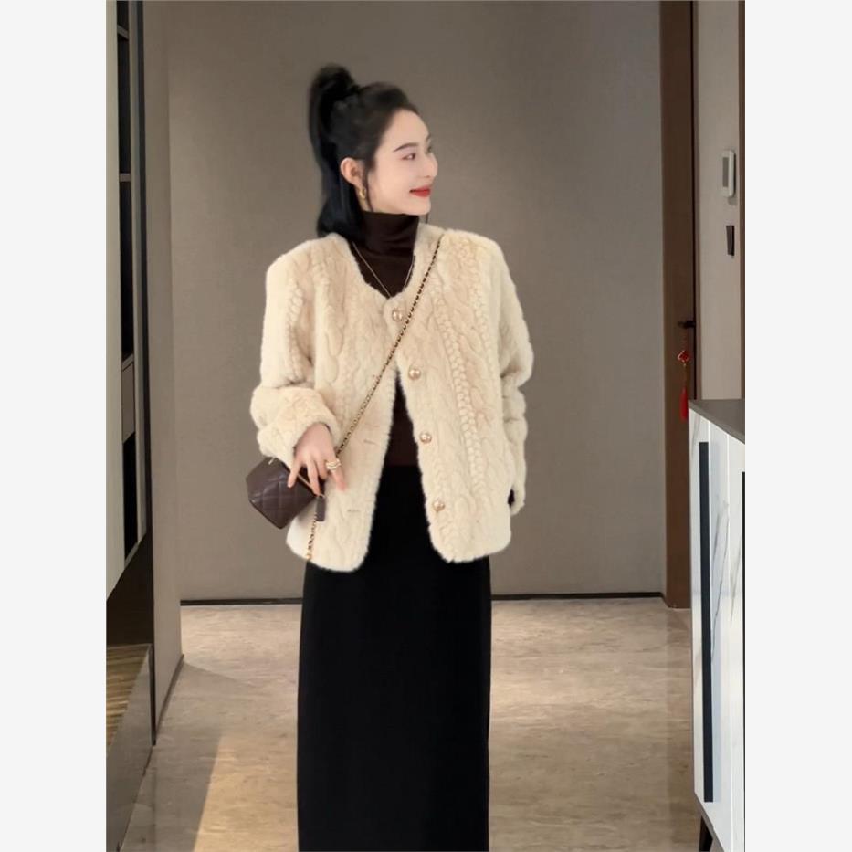 高级感小香加厚羊羔毛绒短款外套女冬季新款宽松百搭显瘦保暖上衣