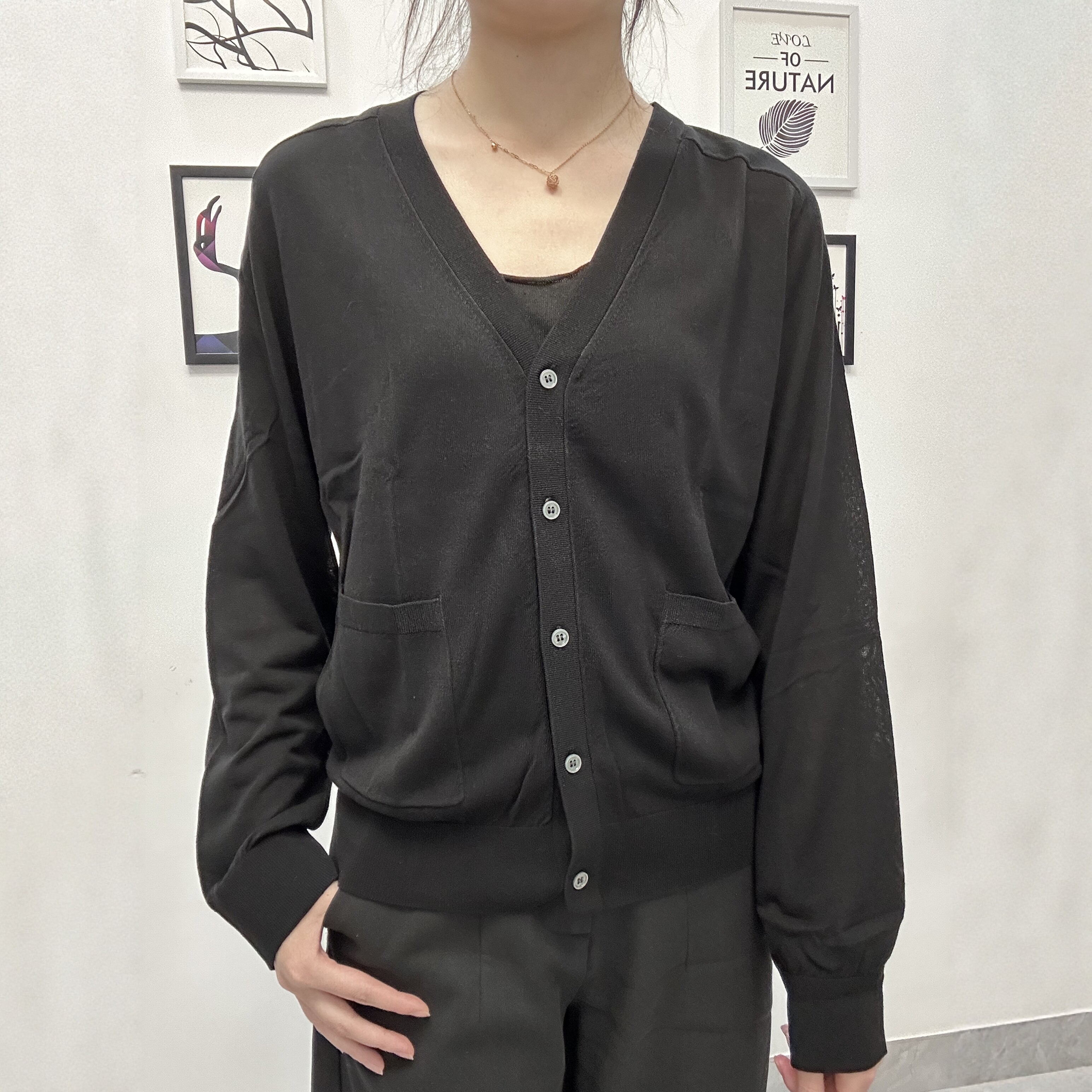 【亚麻】极简风黑色V领针织开衫女长袖纽扣百搭春季薄款外套