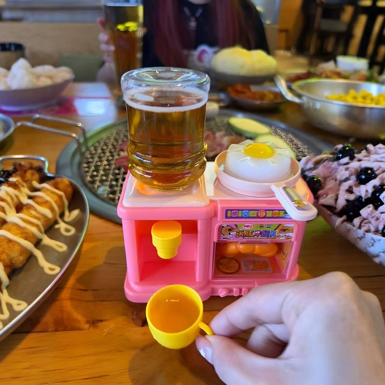 【千杯不醉】迷你啤酒饮水机小趴菜喝酒玩具烧烤摊啤酒容器食品级