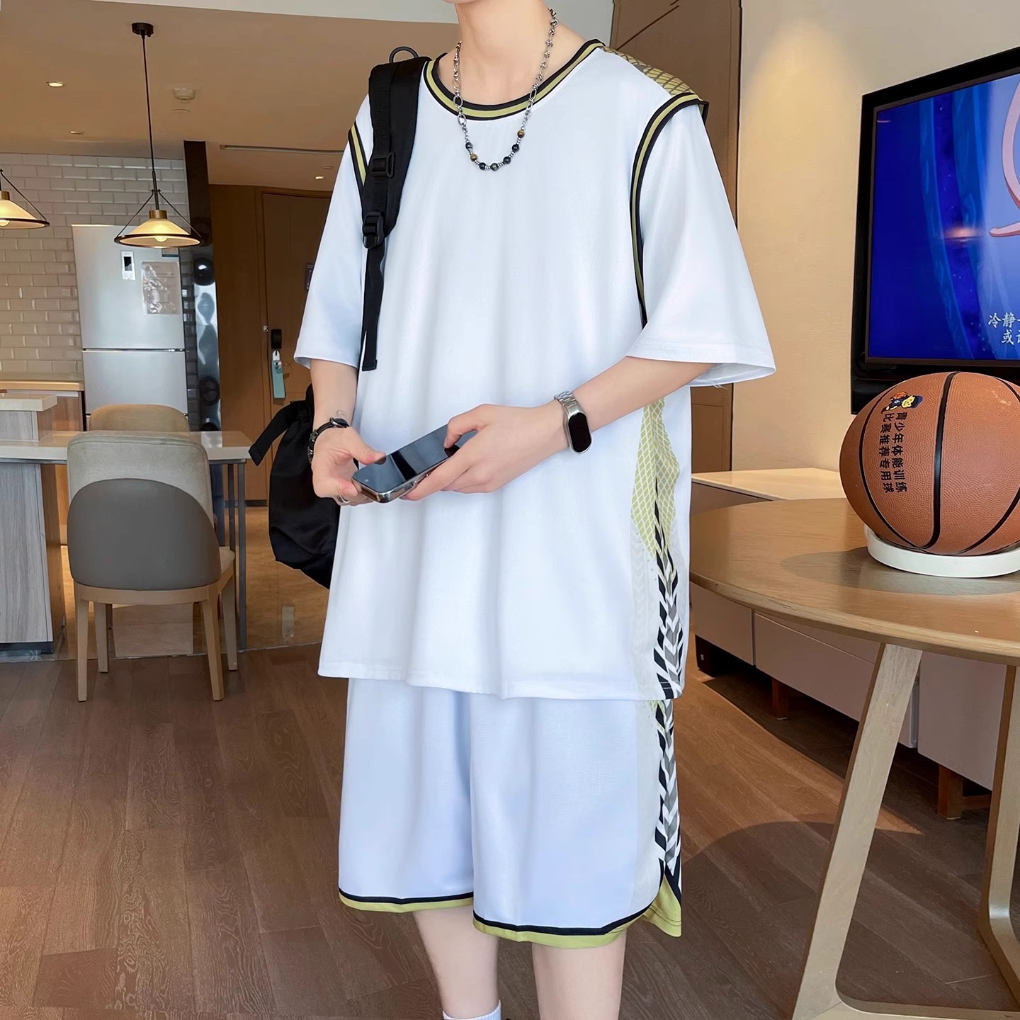 冰丝短袖t恤男孩12-15岁初中学生篮球服13大童夏装半袖运动套装