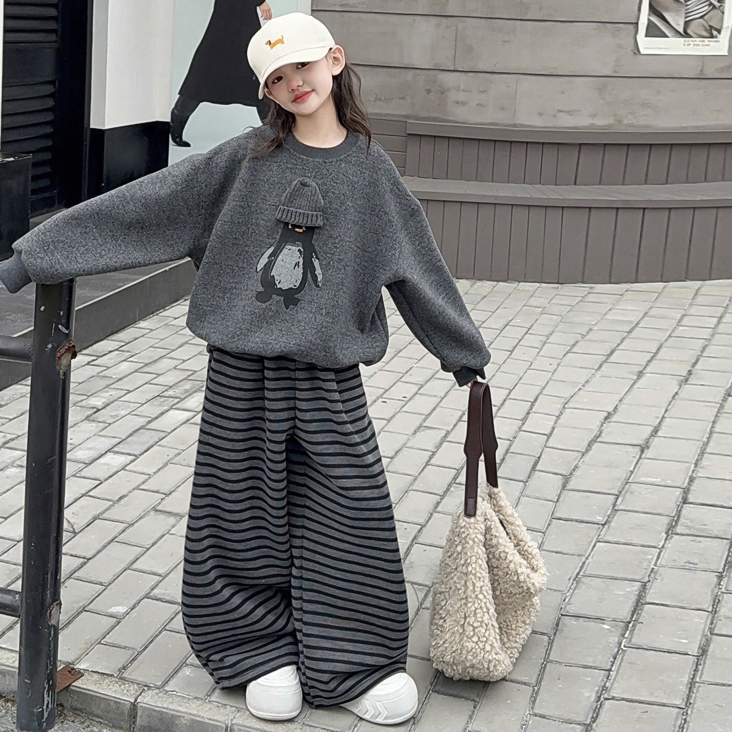 2025女童卫衣套装秋冬季韩版儿童加厚条纹裤冬季女大童加绒两件套