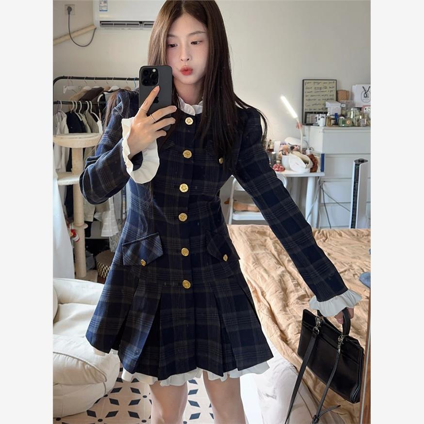 法式小香风格纹洋装女秋冬新款富家千金覆古高级感收腰显瘦裙子