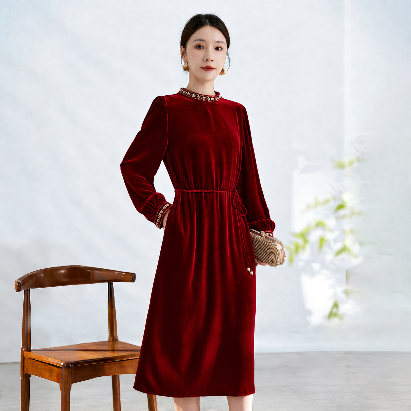 水墨佳人高端奢华大牌气质真丝金丝绒连衣裙女秋冬高贵裙子中长款