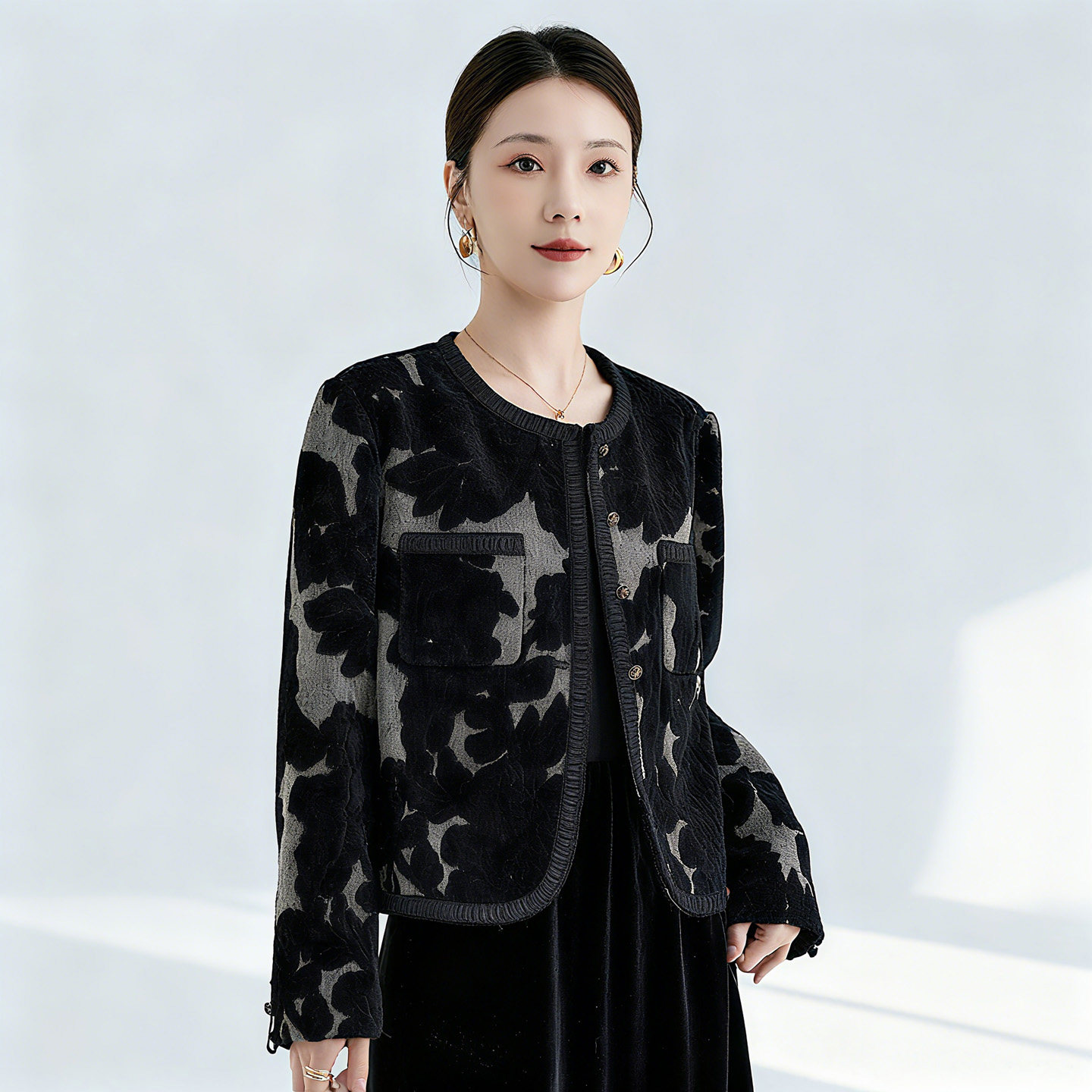 水墨佳人高级感巨好看春秋小香风短款外套女气质轻奢复古丝绒上衣