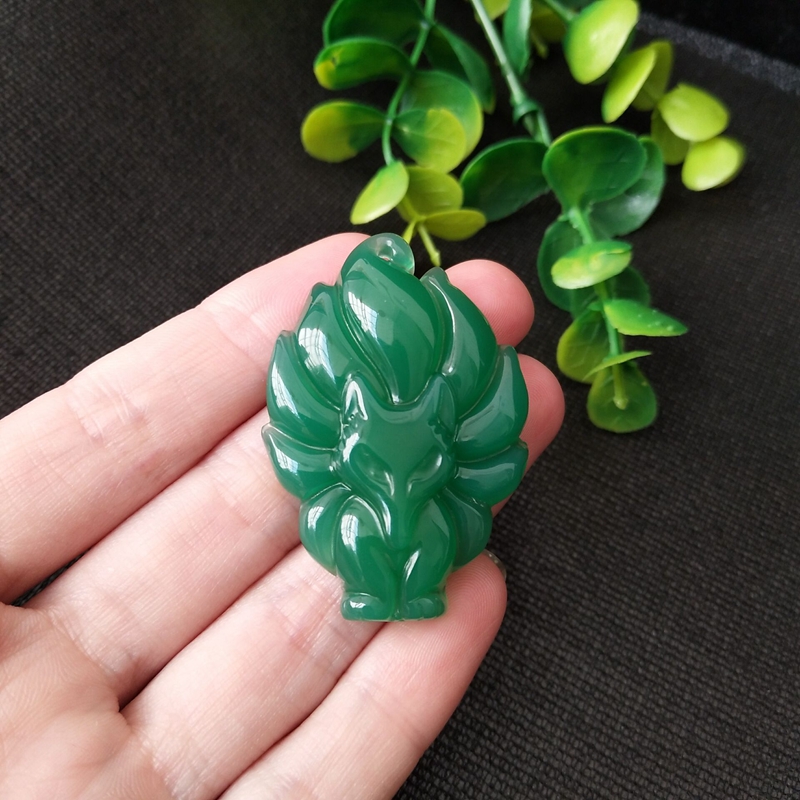 玛瑙玉髓绿色冰种挂件旺桃花吊坠