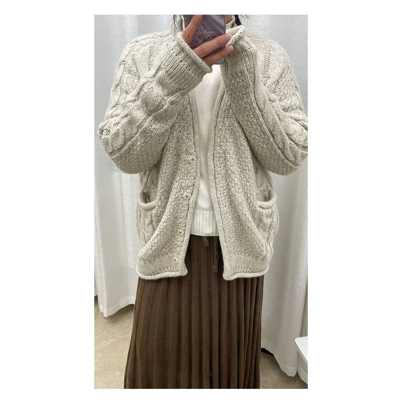 秋冬羊绒花纱外套女麻花编织肌理V领宽松慵懒风保暖针织开衫
