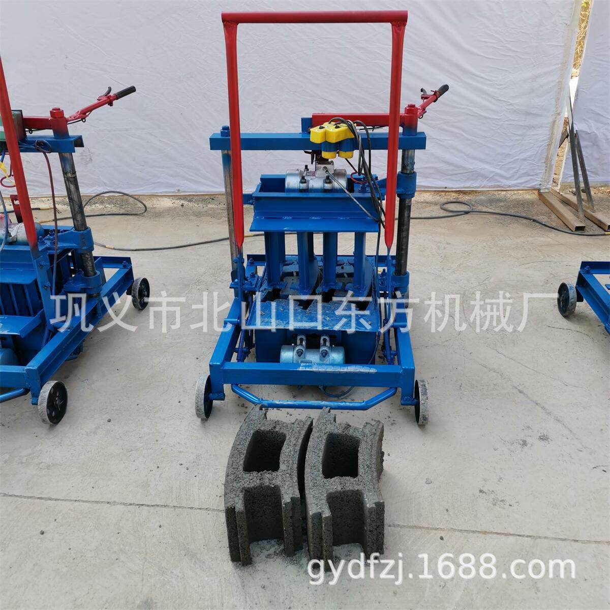 小移动检查井砖块水泥免烧压砖机家用电便携移动制砖效率高