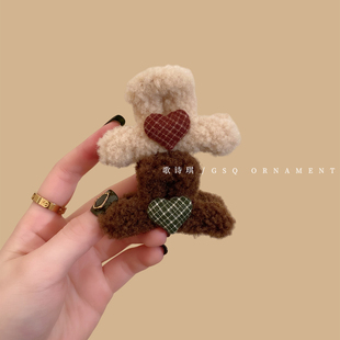 秋冬甜美格纹爱心毛绒中号抓夹女后脑勺半扎发鲨鱼夹高级感发夹