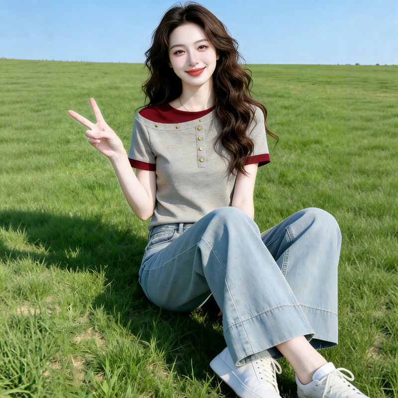 初夏独特绝美小套装2026新款时尚气质撞色设计感短袖T恤搭牛仔裤