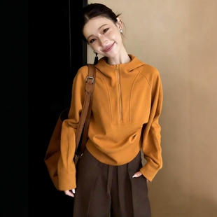 初春穿搭一整套2026超火高级感时尚巨好看休闲半开领卫衣两件套装
