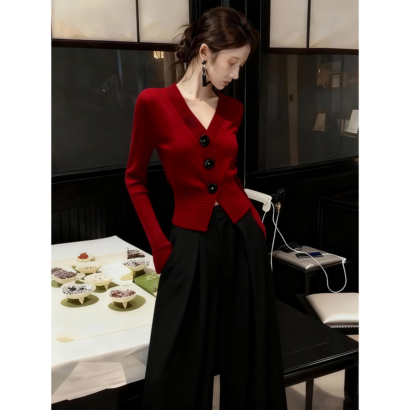 红色v领针织衫阔腿裤套装秋