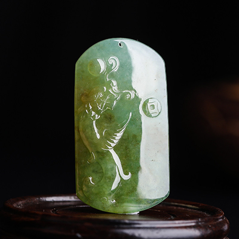 羊子珠宝《飞龙在天》老坑冰糯种古朴有味道三彩翡翠龙牌挂件